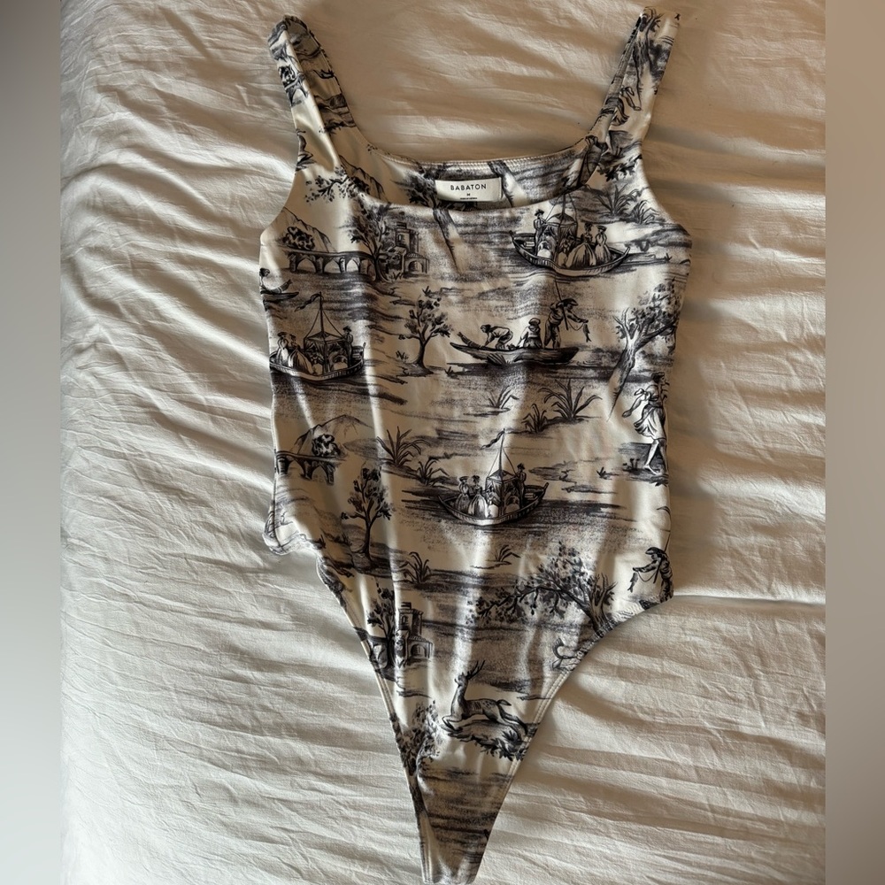 Aritzia Babaton Contour Tank Bodysuit